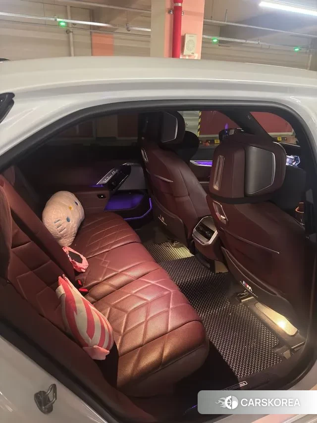 BMW 7 Series (G70) 2023 Белый из Кореи, фото 4