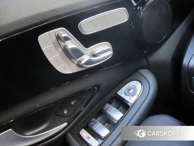 Mercedes-Benz C-Class W205 2018 Белый из Кореи, фото 4