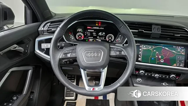Audi Q3 (F3) 2023 Серый из Кореи, фото 4