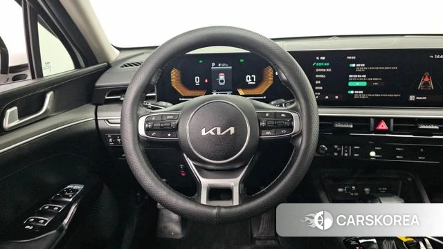 Kia The New K5 3rd generation 2024 Белый из Кореи, фото 4