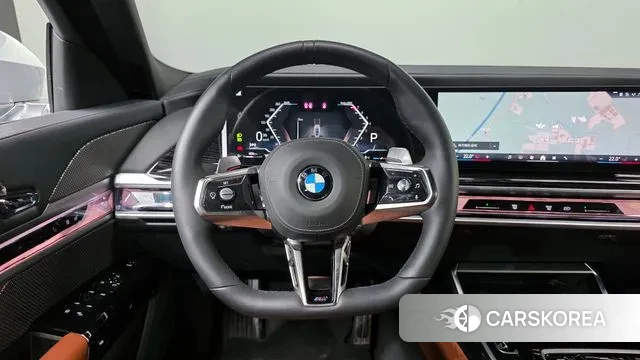 BMW 7 Series (G70) 2025 Серебристо-серый из Кореи, фото 4