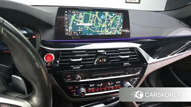 BMW 5 Series (G30) 2018 Белый из Кореи, фото 4