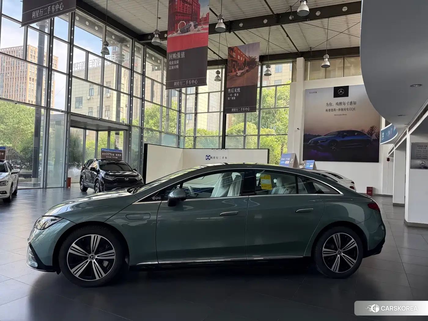 Mercedes-Benz EQE 2025 Silver/gray из Китая, фото 4
