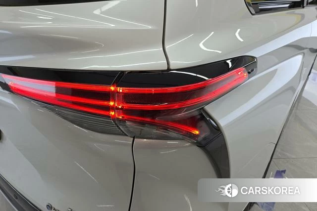 Toyota Saina 2024 Белый из Китая, фото 4