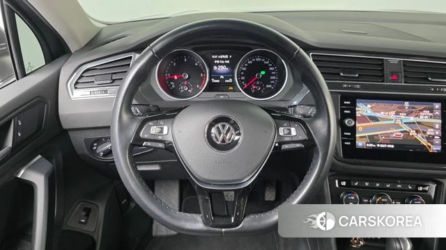 Volkswagen Tiguan second Generation 2020 Серый из Кореи, фото 4