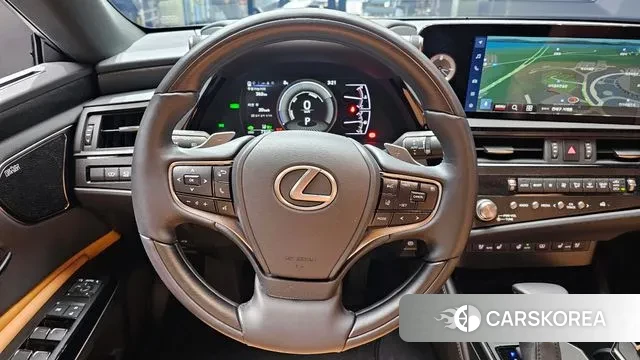 Lexus ES300h 7th generation 2025 Песочный из Кореи, фото 4