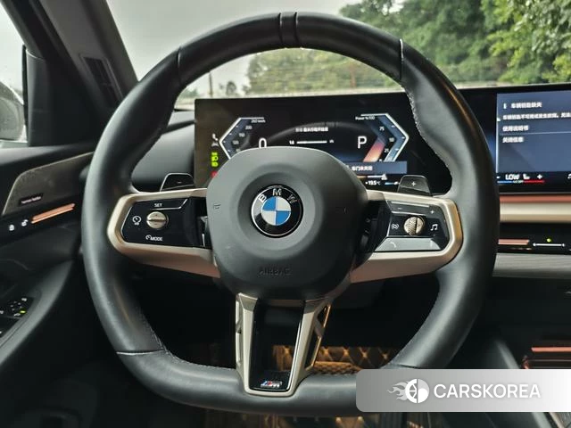BMW 5 series 2024 Серебристо-серый из Китая, фото 4