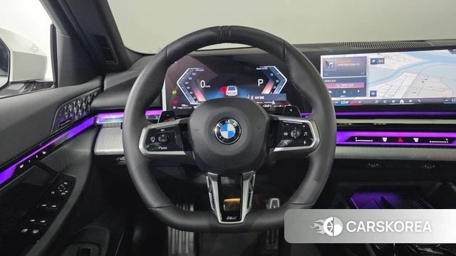 BMW 5 Series (G60) 2025 Белый из Кореи, фото 4
