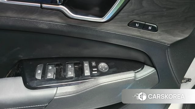 Kia Sportage 5th Generation 2023 Белый из Кореи, фото 4
