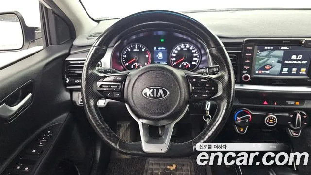 Kia Stonic 2018 Белый из Кореи, фото 4