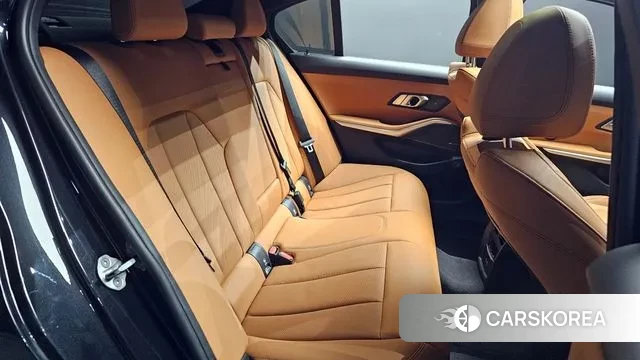 BMW 3 Series (G20) 2025 Черный из Кореи, фото 4