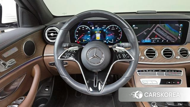 Mercedes-Benz E-Class W213 2023 Белый из Кореи, фото 4