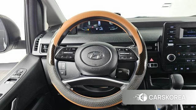 Hyundai Staria 2023 Белый из Кореи, фото 4