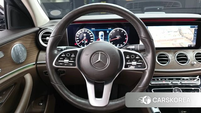 Mercedes-Benz E-Class W213 2019 Черный из Кореи, фото 4