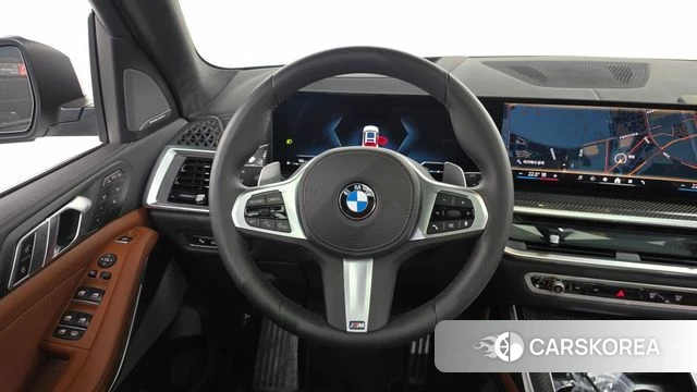 BMW X7 (G07) 2025 Белый из Кореи, фото 4