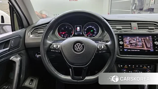 Volkswagen Tiguan second Generation 2020 Белый из Кореи, фото 4