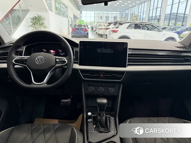 Volkswagen Tiguan L 2023 Серебристо-серый из Китая, фото 4