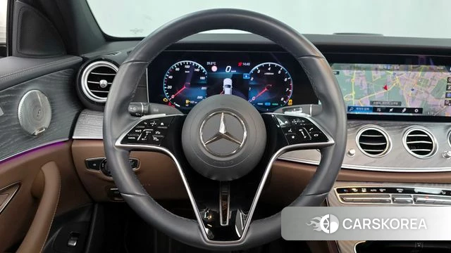 Mercedes-Benz E-Class W213 2022 Белый из Кореи, фото 4