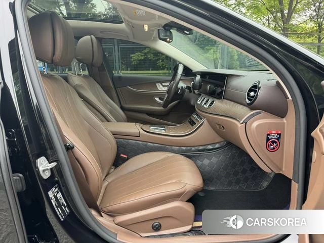 Mercedes-Benz E-class 2021 Черный из Китая, фото 4