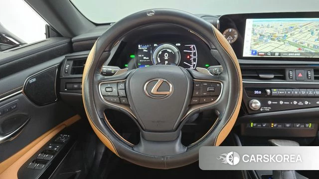 Lexus ES300h 7th generation 2023 Серебристо-серый из Кореи, фото 4