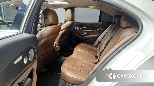 Mercedes-Benz E-Class W213 2019 Белый из Кореи, фото 4