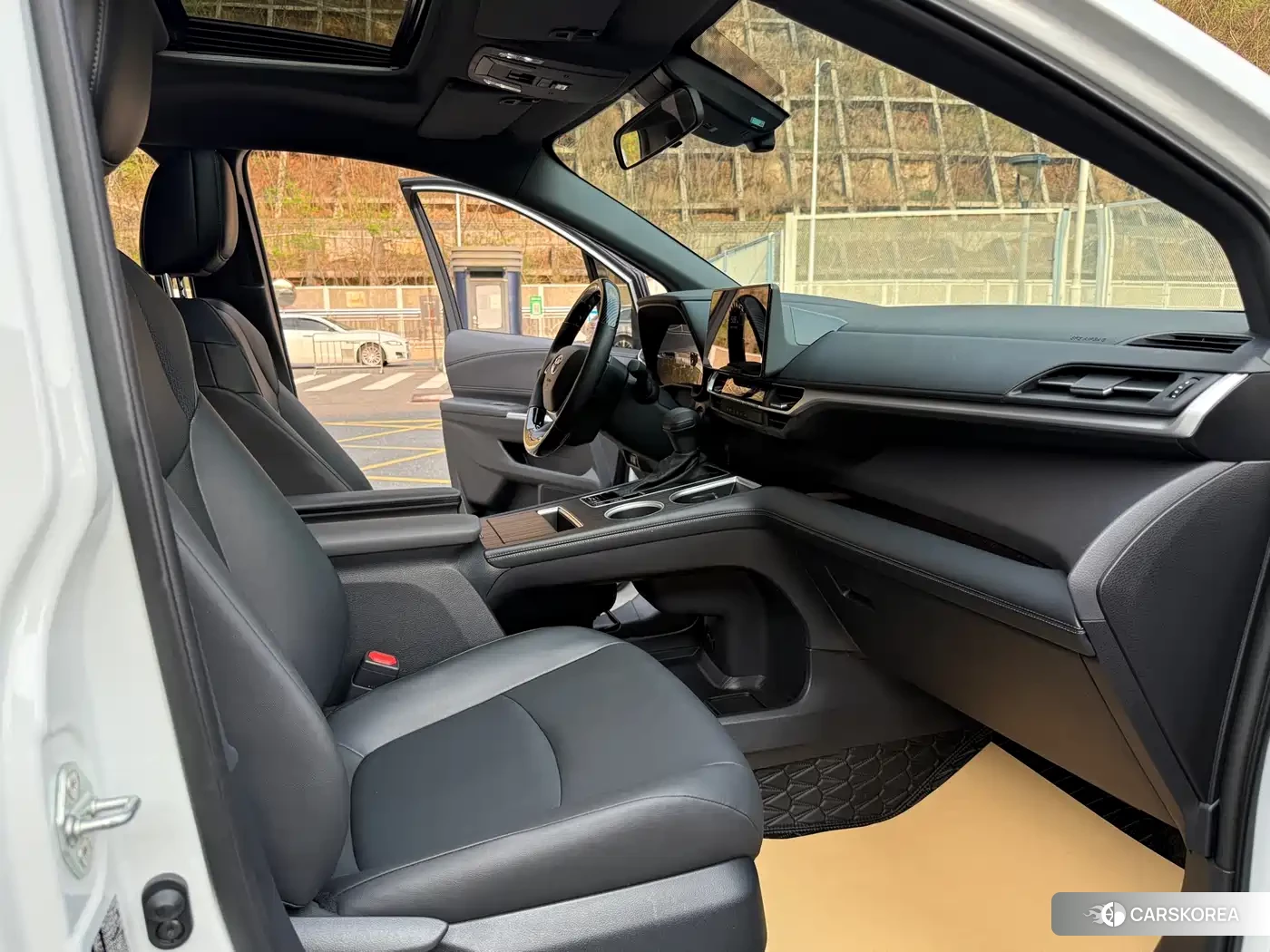 Toyota Grevia 2024 Белый из Китая, фото 5
