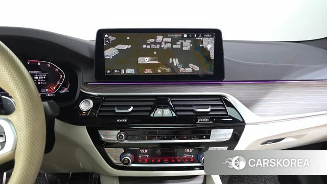 BMW 5 Series (G30) 2021 Белый из Кореи, фото 4