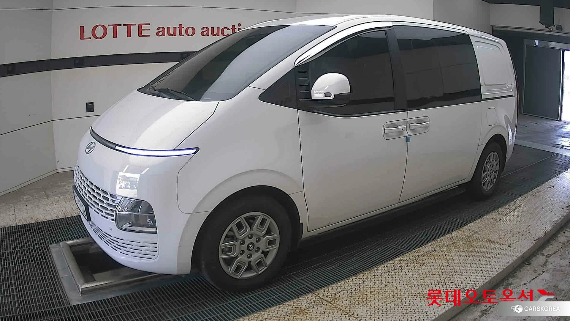 Hyundai Staria Hybrid 2025 Белый из Кореи, фото 4