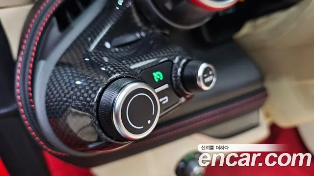 Ferrari F8 Spider 2023 Красный из Кореи, фото 4