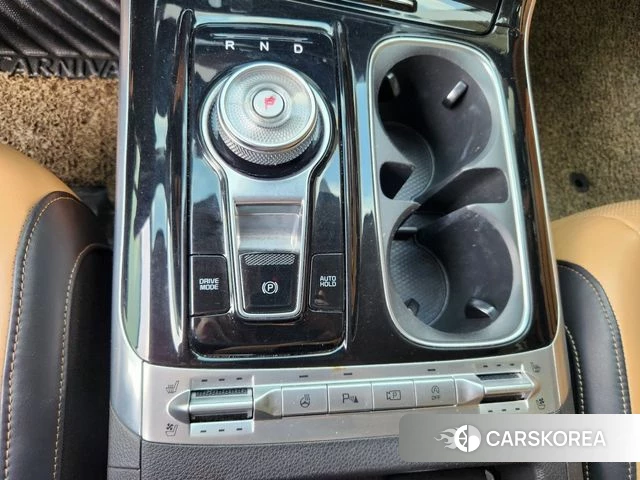 Kia Carnival 4th generation 2020 Серебряный из Кореи, фото 4