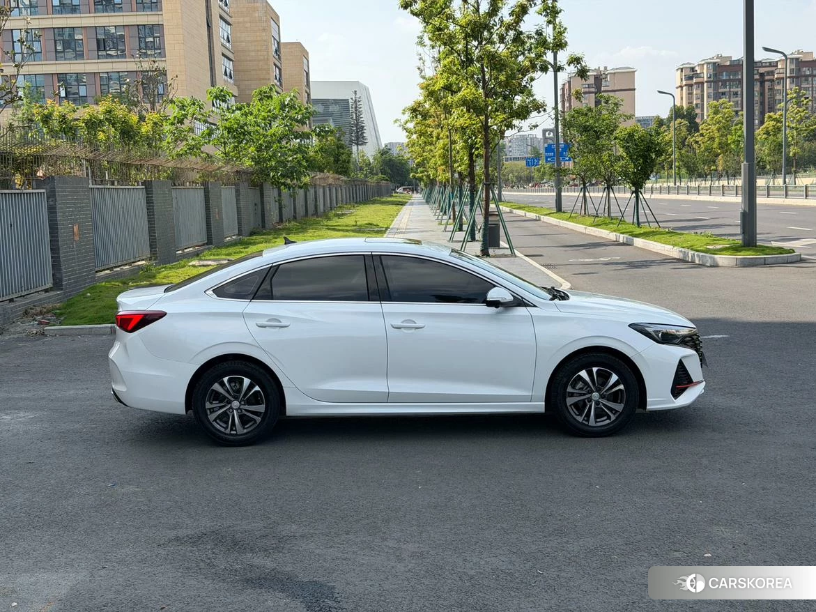 Chang'an Yidong 2023 Белый из Китая, фото 4