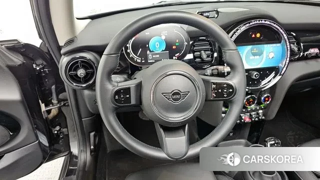 Mini Cooper 2022 Черный из Кореи, фото 4