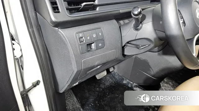 Hyundai Staria 2024 Белый из Кореи, фото 4