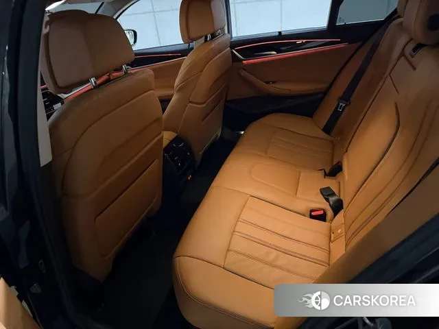 BMW 5 Series (G30) 2023 Серый из Кореи, фото 4