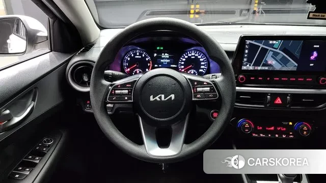 Kia The New K3 2nd generation 2021 Белый из Кореи, фото 4