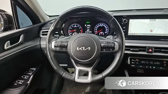 Kia K5 3rd generation 2023 Черный из Кореи, фото 4