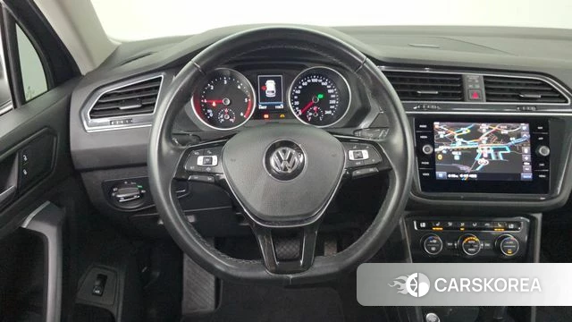Volkswagen Tiguan second Generation 2020 Серый из Кореи, фото 4