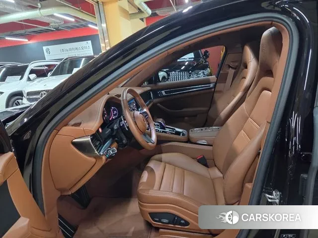 Porsche Panamera (971) 2023 Черный из Кореи, фото 4