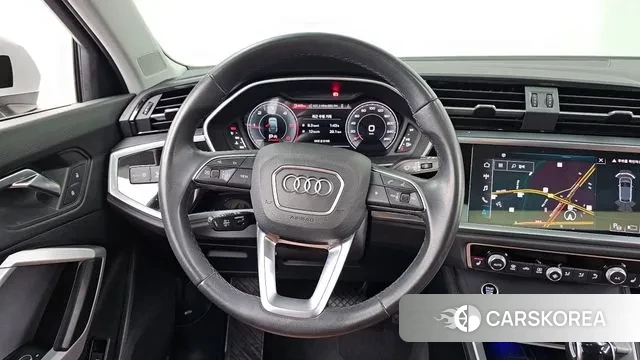 Audi Q3 (F3) 2022 Белый из Кореи, фото 4