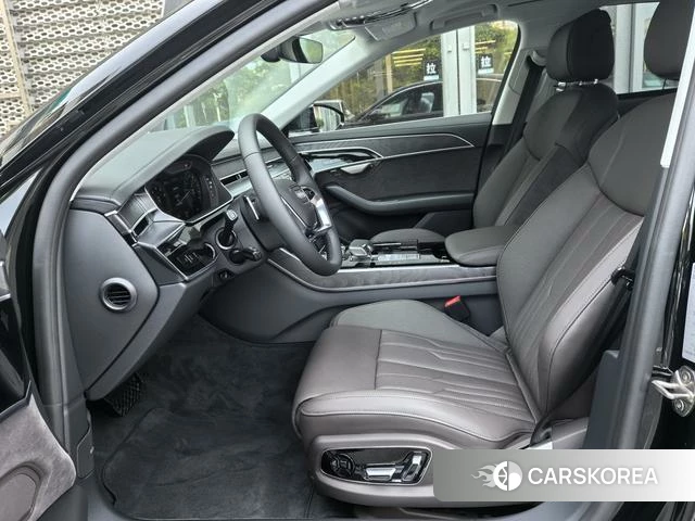 Audi A8 2025 Черный из Китая, фото 4