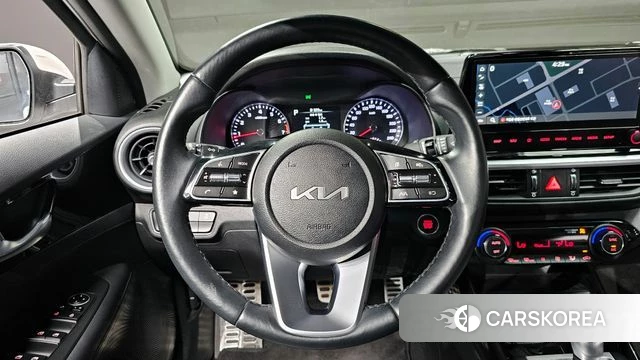 Kia The New K3 2nd generation 2023 Белый из Кореи, фото 4