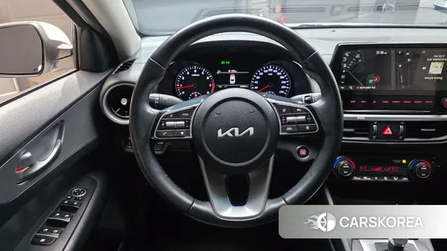 Kia The New K3 2nd generation 2021 Белый из Кореи, фото 4