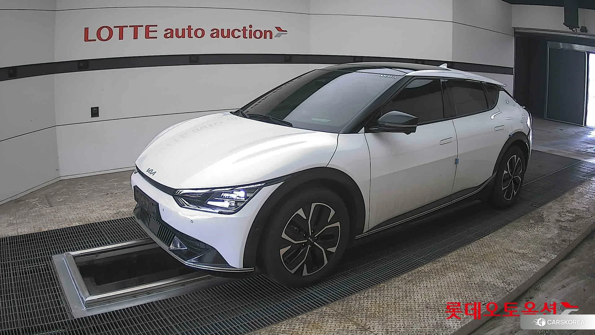 Kia EV6 2023 Белый из Кореи, фото 4