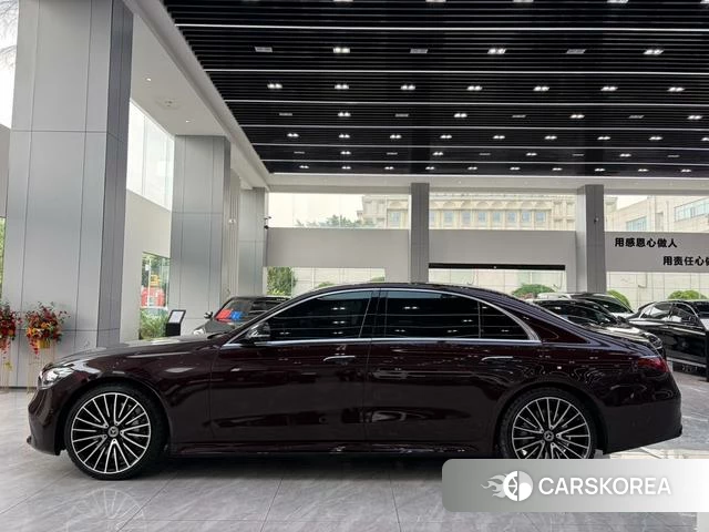 Mercedes-Benz S-class 2023 Красный из Китая, фото 4