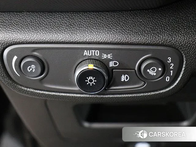 Chevrolet (GM Daewoo) Trailblazer 2023 Черный из Кореи, фото 4