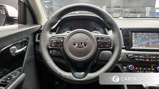 Kia Niro 2018 Белый из Кореи, фото 4