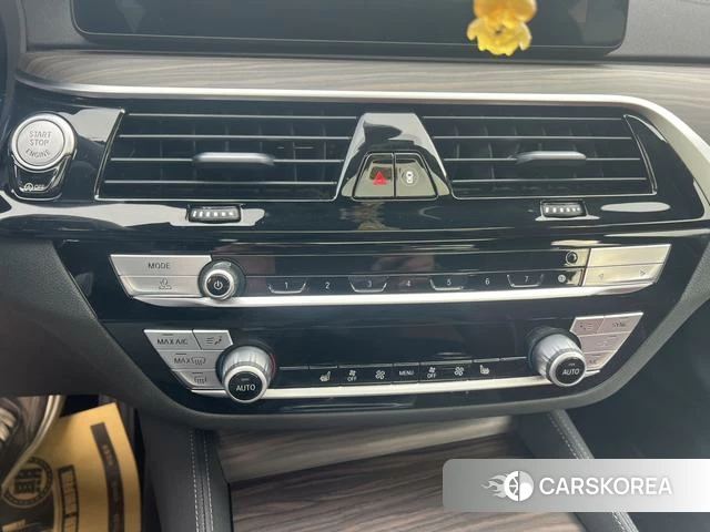 BMW 5 series 2022 Белый из Китая, фото 4