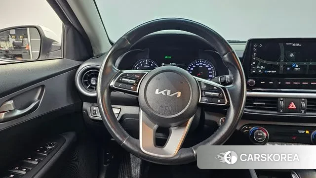 Kia The New K3 2nd generation 2021 Белый из Кореи, фото 4
