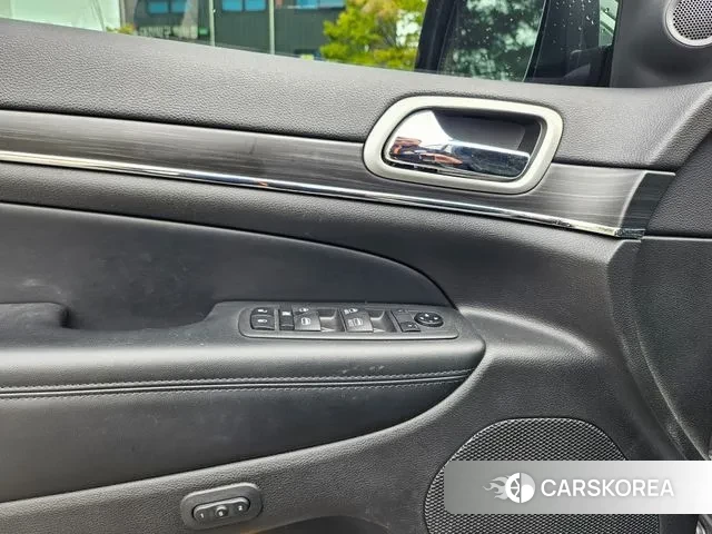 Jeep Grand Cherokee 2019 Серебристо-серый из Кореи, фото 4