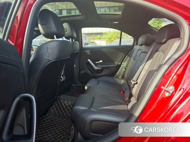 Mercedes-Benz Class A 2023 Красный из Китая, фото 4